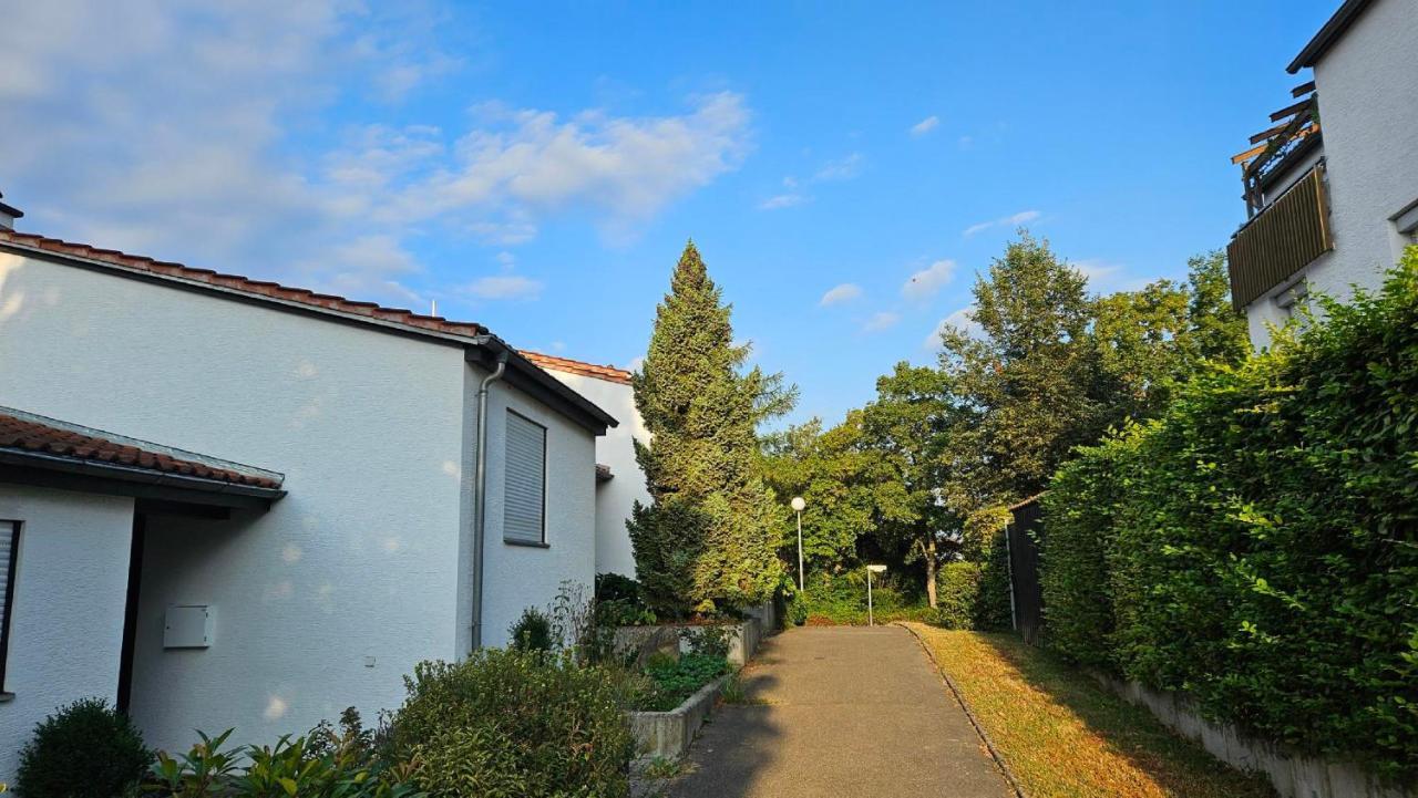 Ferienzimmer Bei Thomas - Gemuetliches Schlaf- Und Wohnzimmer Mit Modernem Bad อูล์ม ภายนอก รูปภาพ