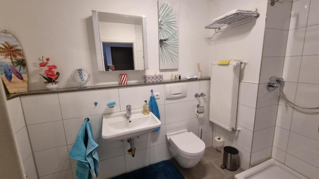 Ferienzimmer Bei Thomas - Gemuetliches Schlaf- Und Wohnzimmer Mit Modernem Bad อูล์ม ภายนอก รูปภาพ
