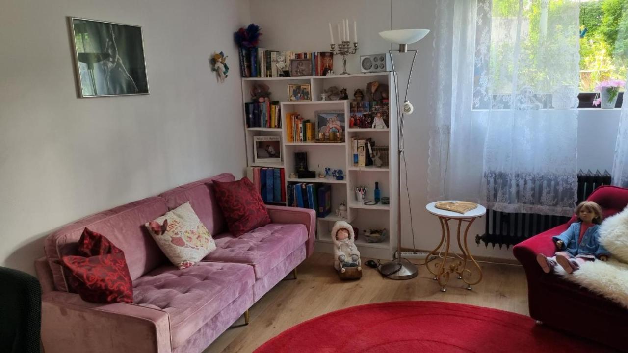 Ferienzimmer Bei Thomas - Gemuetliches Schlaf- Und Wohnzimmer Mit Modernem Bad อูล์ม ภายนอก รูปภาพ